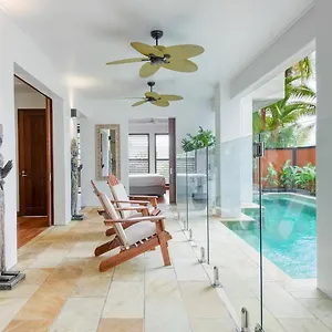 https://monsoon-villa-b.cairnshotels4all.com